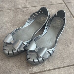MELISSA SHOES for Forever 21 Women's Silver Bow Jelly Flats